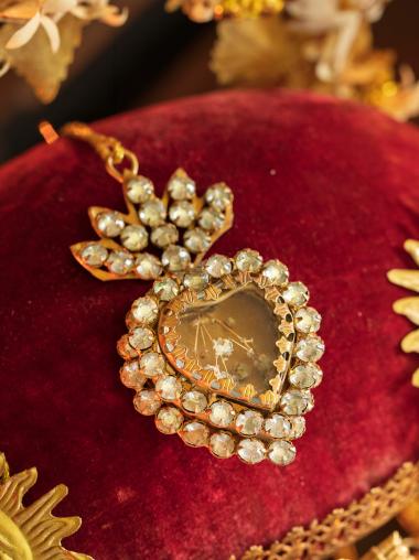 Mini Jewelled Opening Hearts