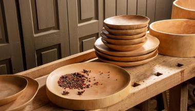 Wooden Plates & Bowls