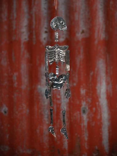 Metal Milagro Skeleton